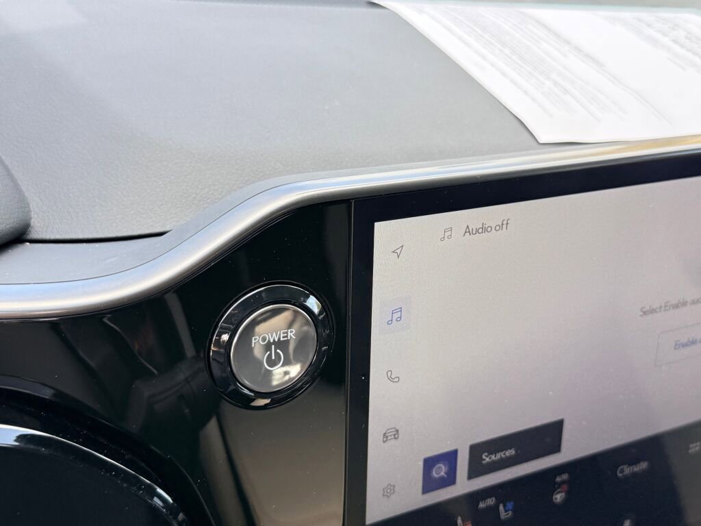 Used 2022 Lexus NX 350h AWD image 6