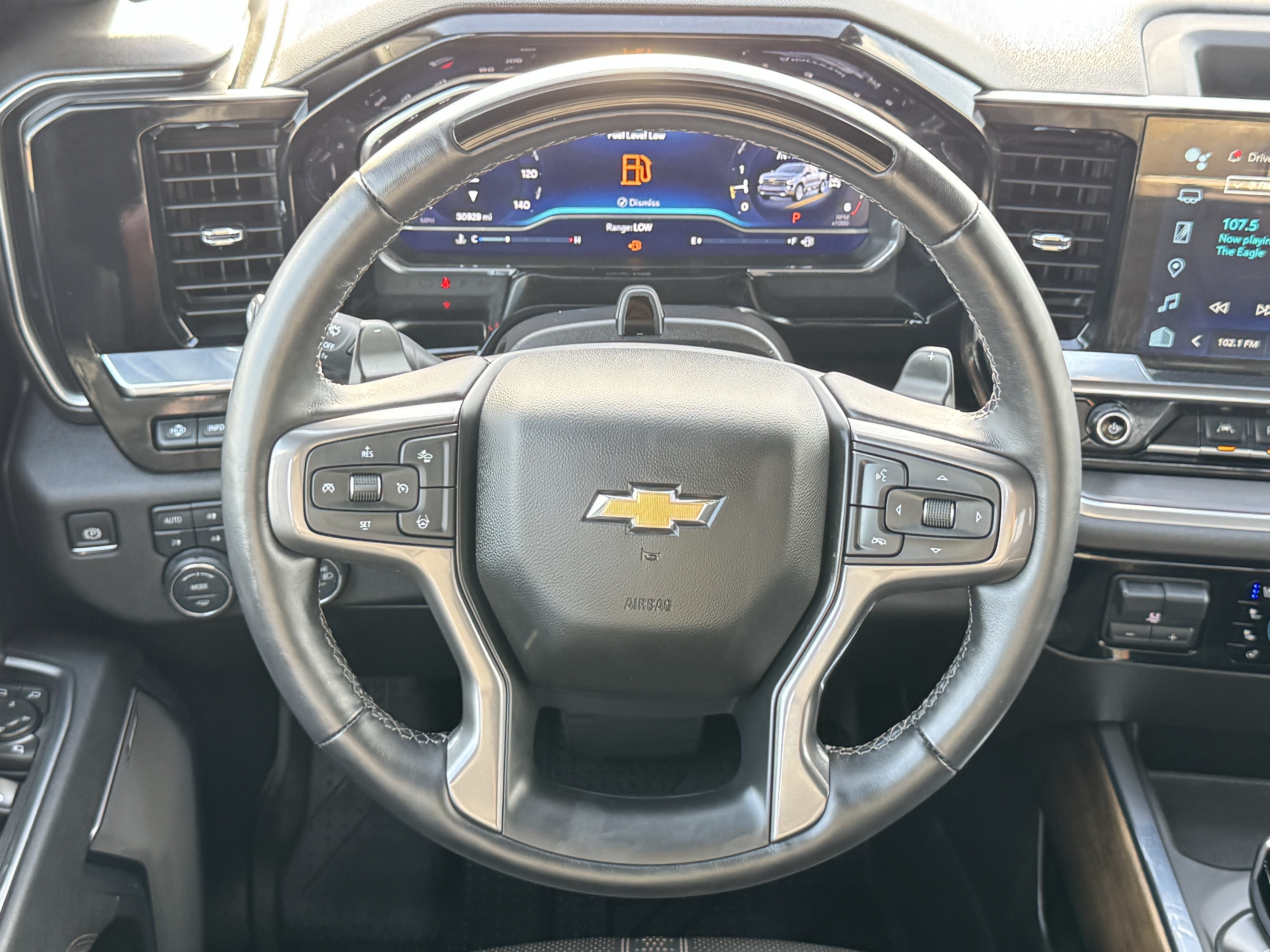Used 2025 Chevrolet Silverado 1500 High Country w/ High Country Premium Package AWD/4WD image 12