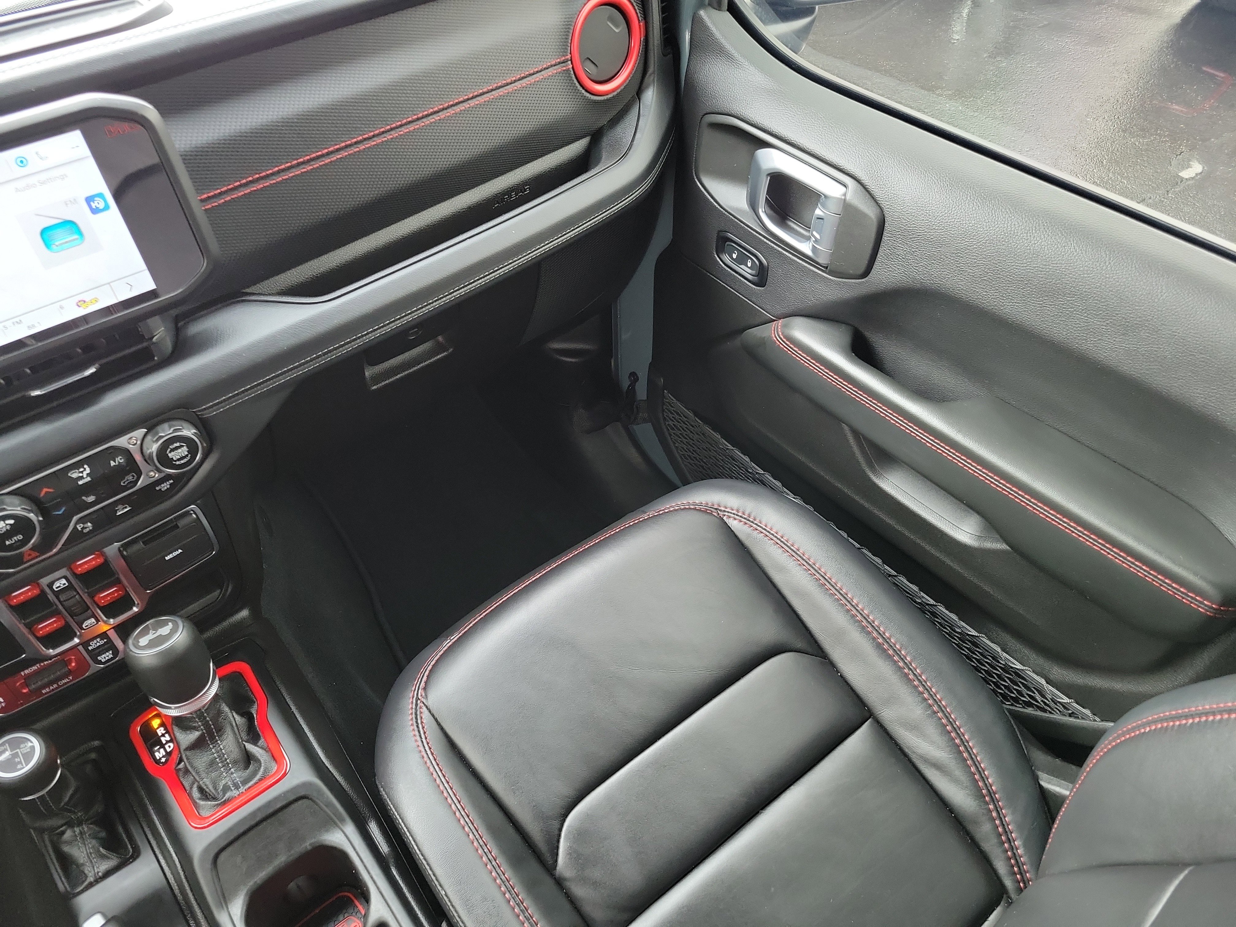 Used 2024 Jeep Wrangler Unlimited Rubicon image 19