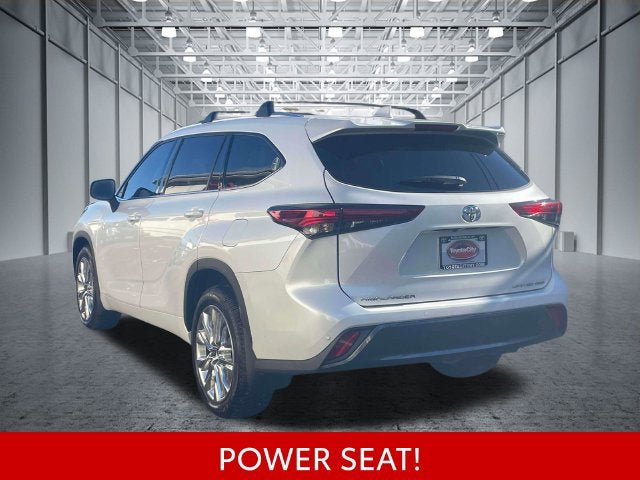 Used 2022 Toyota Highlander Limited AWD/4WD image 10