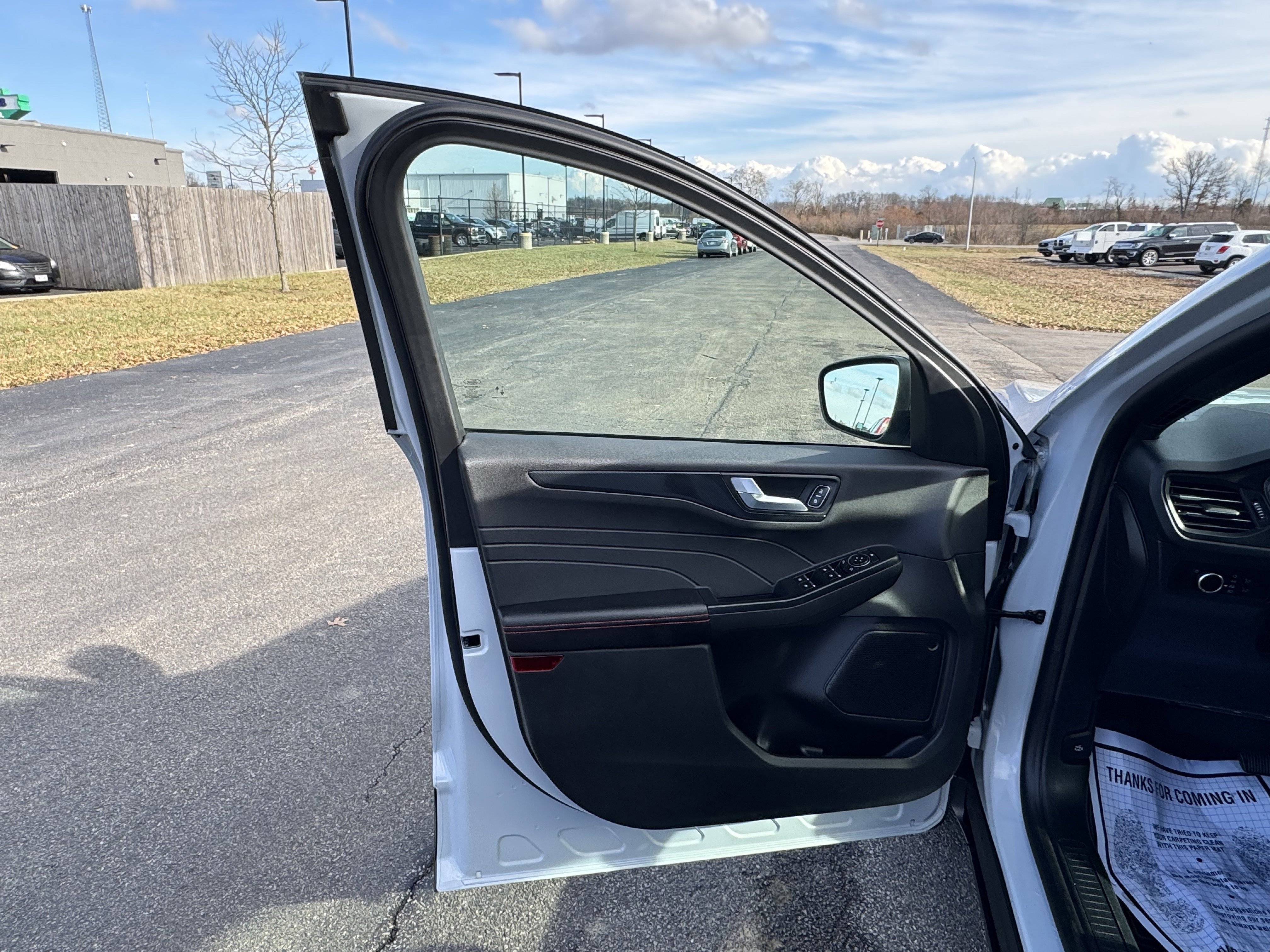 Used 2025 Ford Escape ST-Line image 27