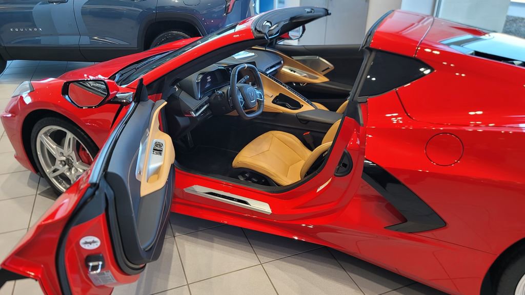 Used 2025 Chevrolet Corvette Stingray Preferred Cpe w/ 2LT image 19