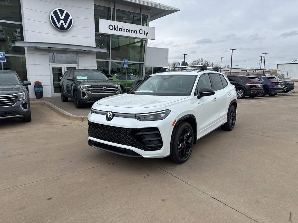 New 2026 Volkswagen Tiguan SE R-Line FWD image 1