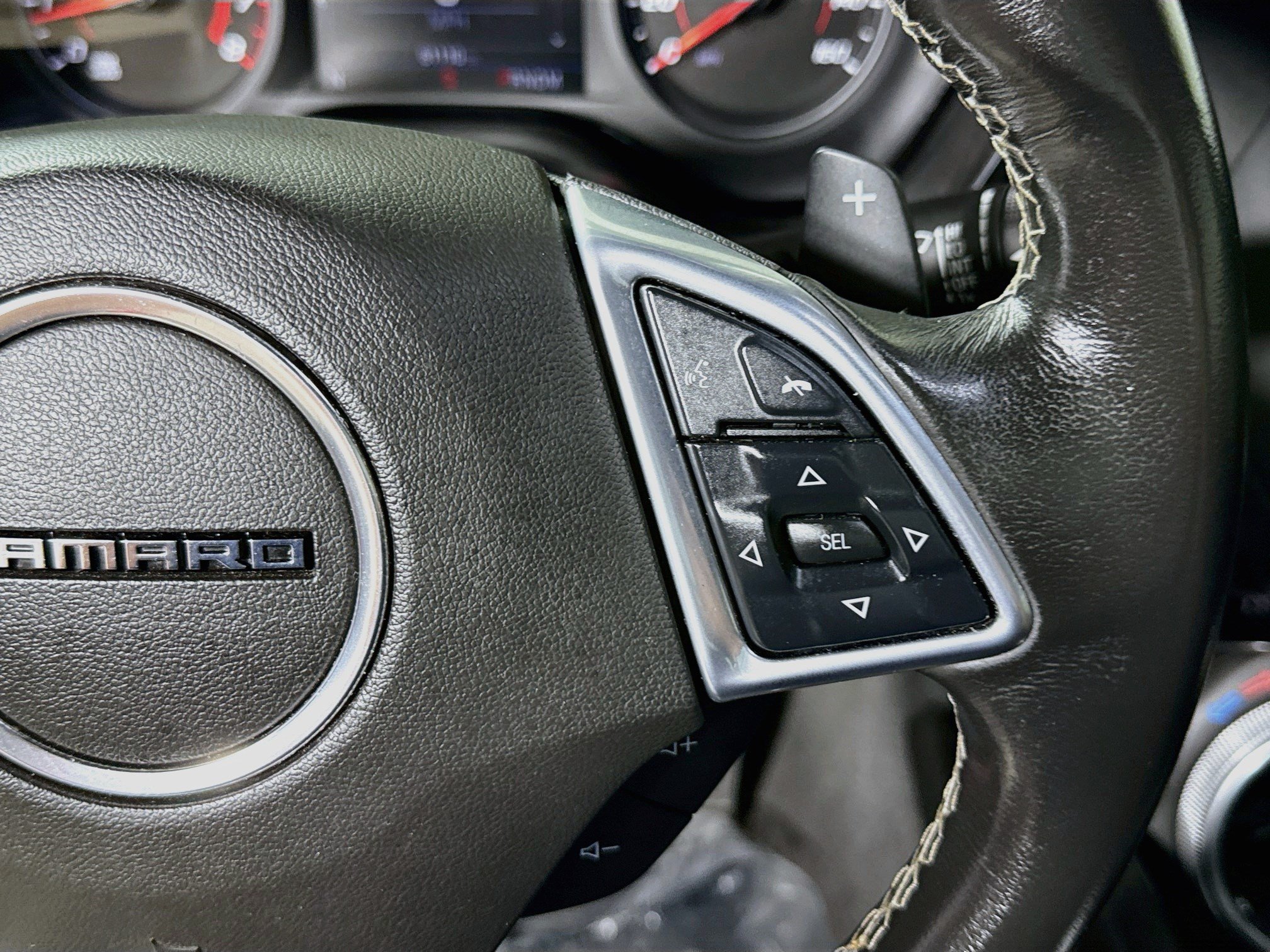 Used 2022 Chevrolet Camaro LT RWD image 15