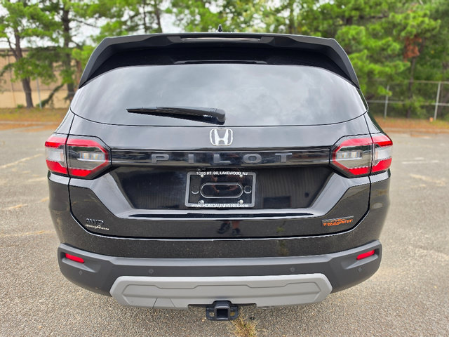 Certified 2025 Honda Pilot TrailSport image 5