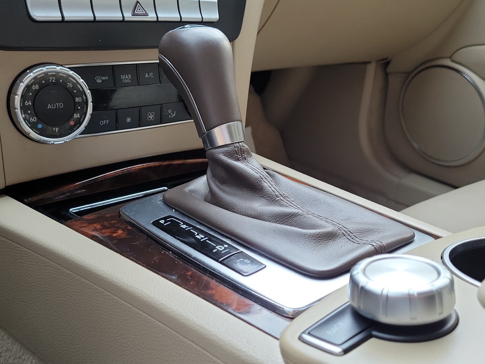 Used 2012 Mercedes-Benz C 250 Sedan image 25