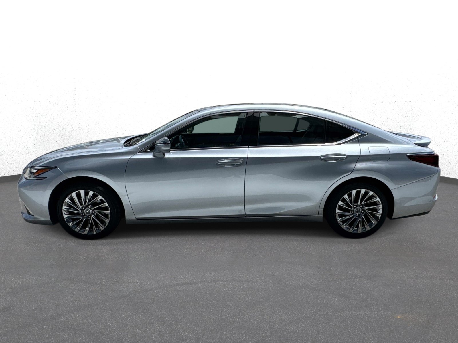 Used 2024 Lexus ES 350 Ultra Luxury w/ Accessory Package (Z2) FWD image 6