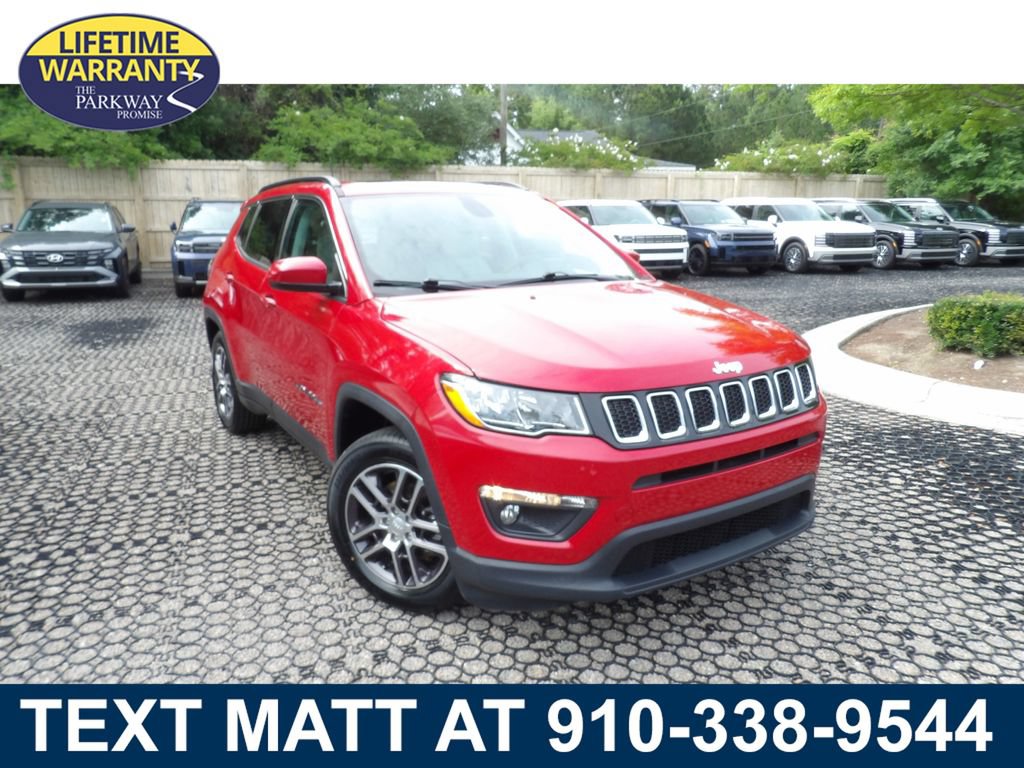 Used 2019 Jeep Compass Latitude w/ Popular Equipment Group FWD image 1