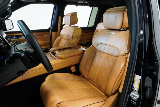 Used 2024 Jeep Grand Wagoneer Series III image 9