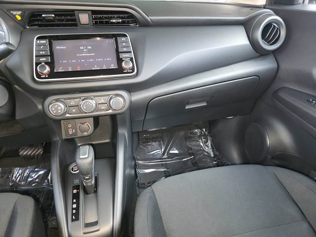 Used 2024 Nissan Kicks S FWD image 17