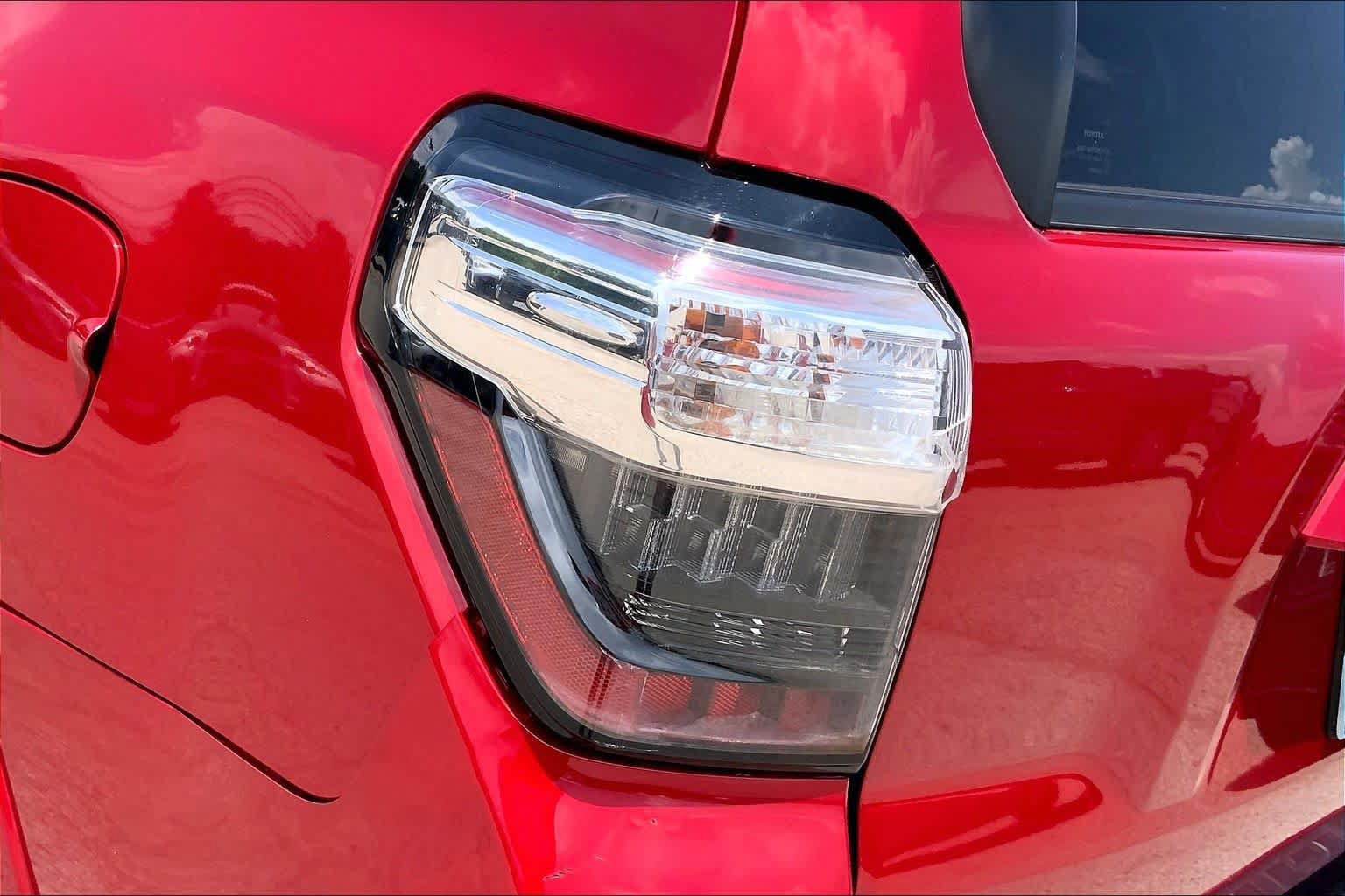 Used 2023 Toyota 4Runner SR5 Premium w/ Moonroof Package AWD/4WD image 29