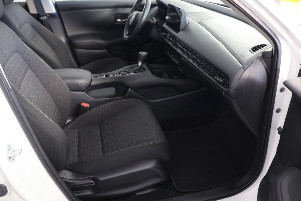Certified 2026 Honda HR-V LX image 21