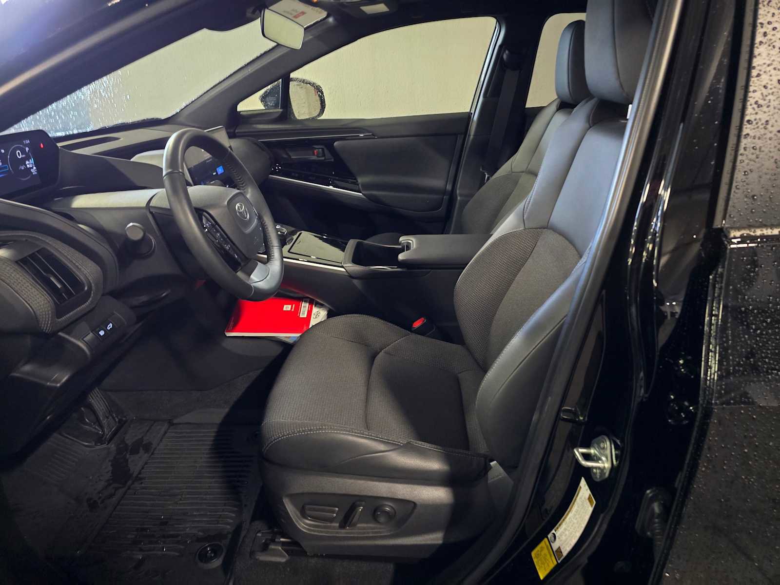 Used 2024 Toyota bZ4X XLE image 25