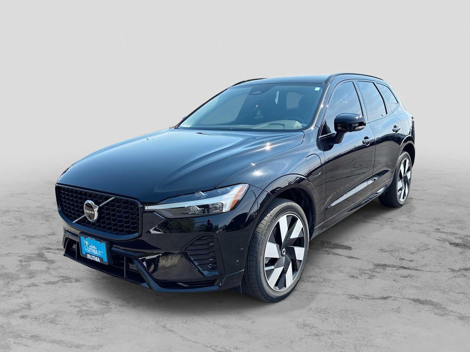 Used 2024 Volvo XC60 T8 Plus w/ Protection Package Premier AWD/4WD image 1