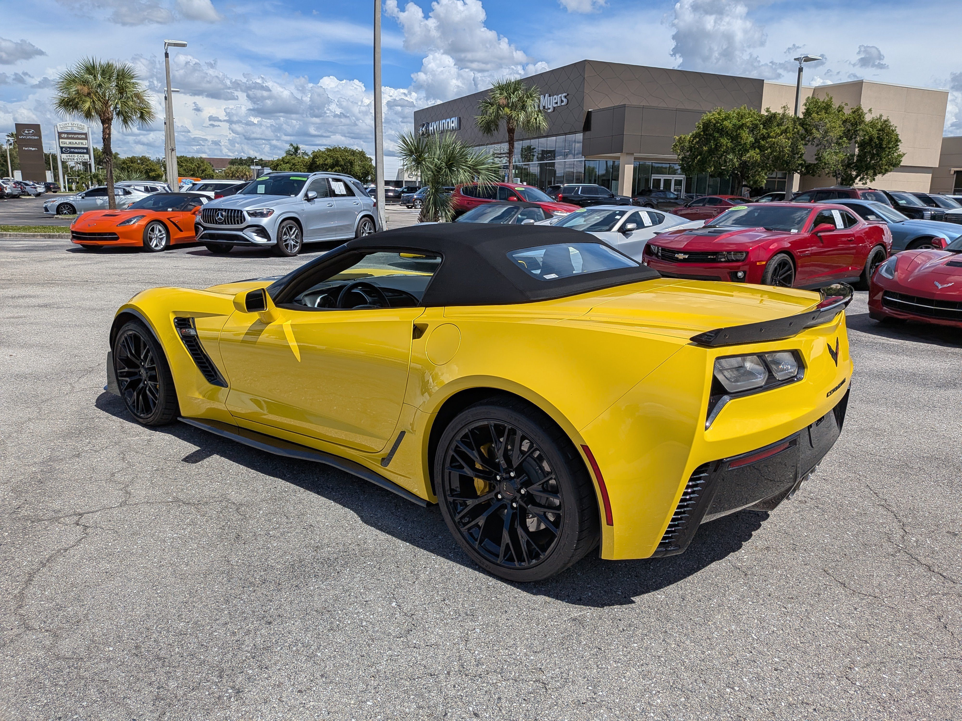 Used 2016 Chevrolet Corvette Z06 w/ 3LZ Preferred Equipment Group RWD image 6