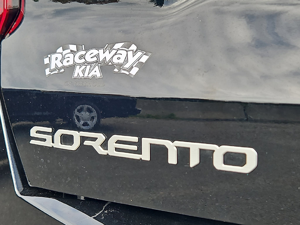 Certified 2026 Kia Sorento LX FWD image 31
