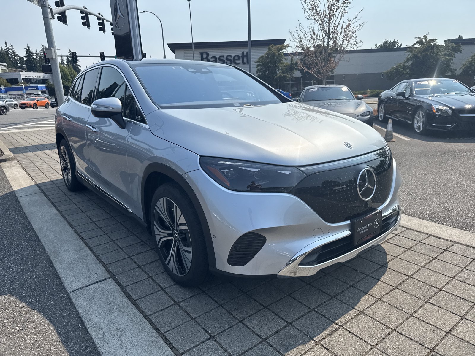 Used 2024 Mercedes-Benz EQE 350+ 4MATIC SUV image 2