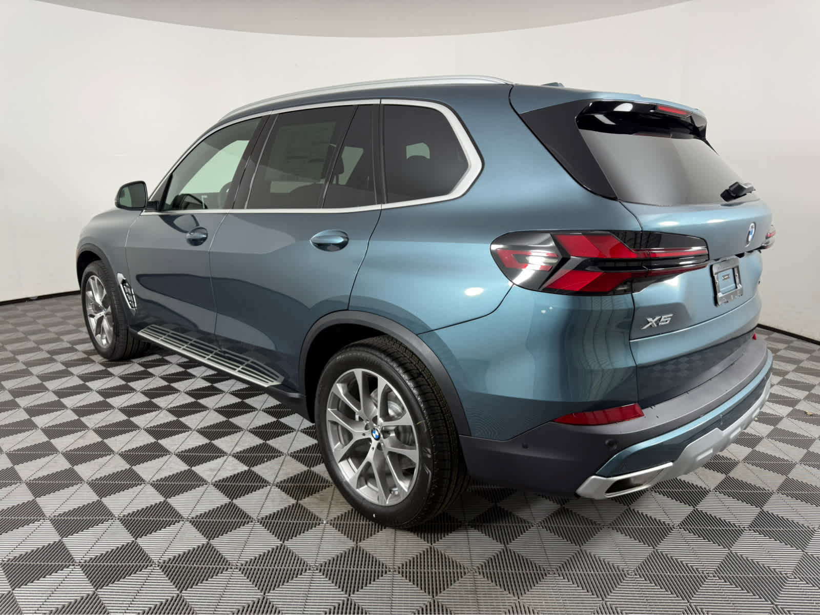 New 2026 BMW X5 xDrive40i w/ Climate Comfort Package image 6