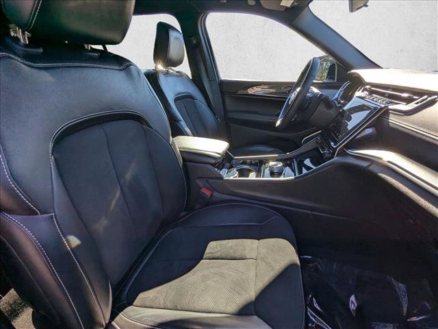 Used 2022 Jeep Grand Cherokee L Laredo image 19