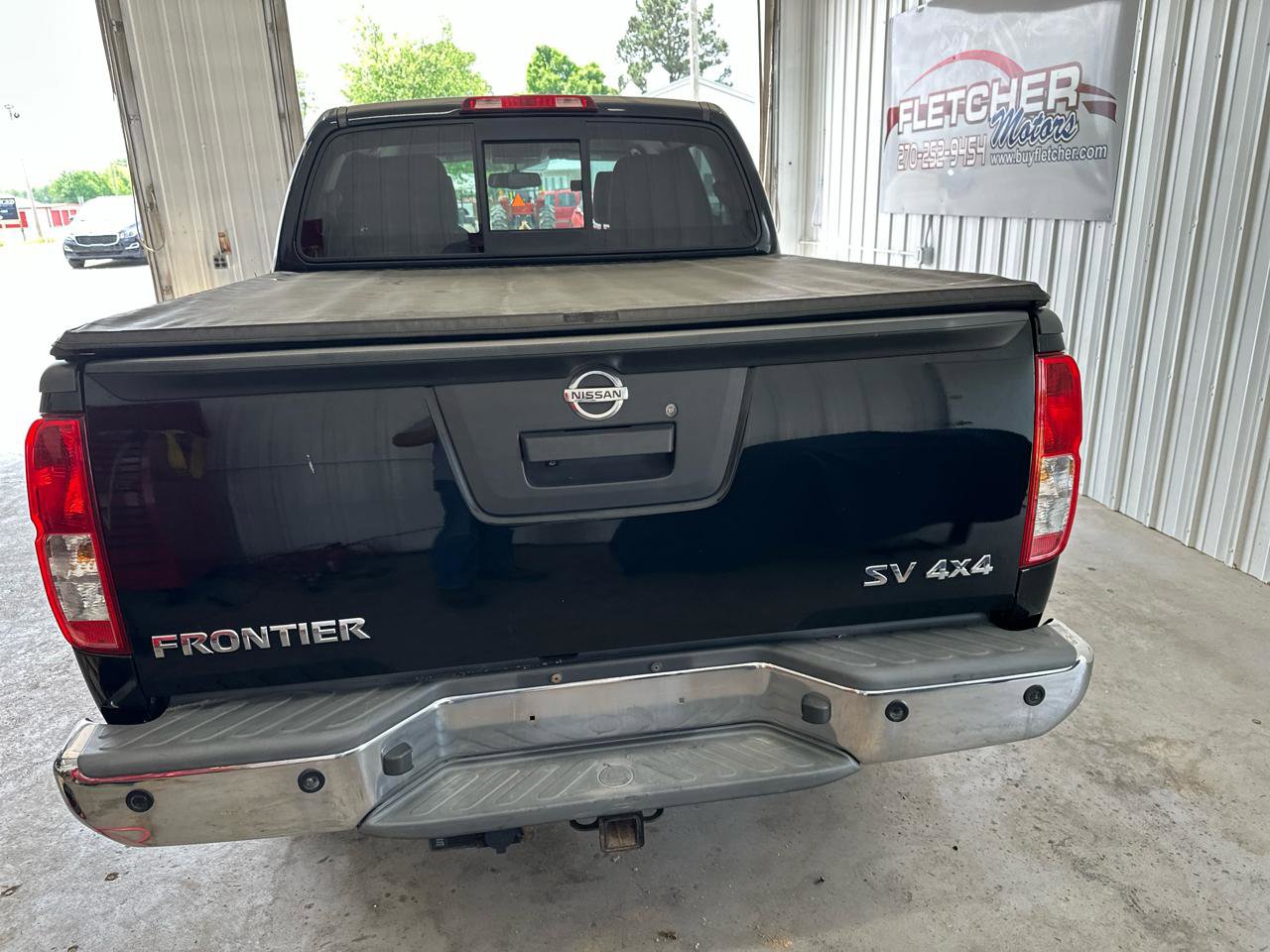 Used 2015 Nissan Frontier SV w/ SV Value Truck Package AWD/4WD image 5