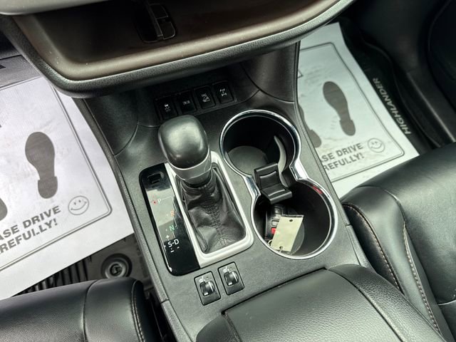 Used 2019 Toyota Highlander XLE AWD/4WD image 26