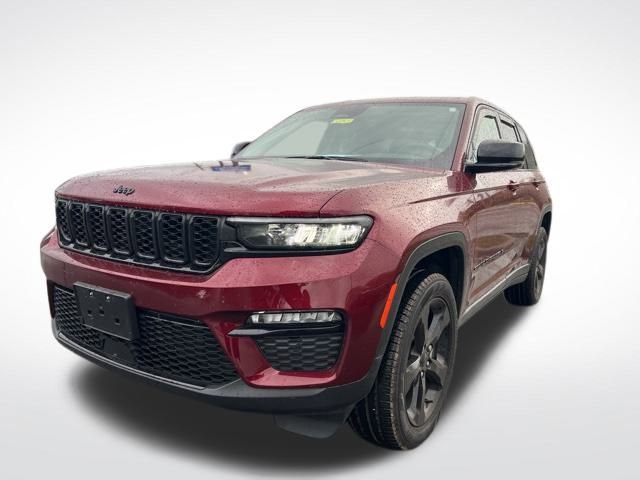 Used 2023 Jeep Grand Cherokee Limited w/ Black Appearance Package