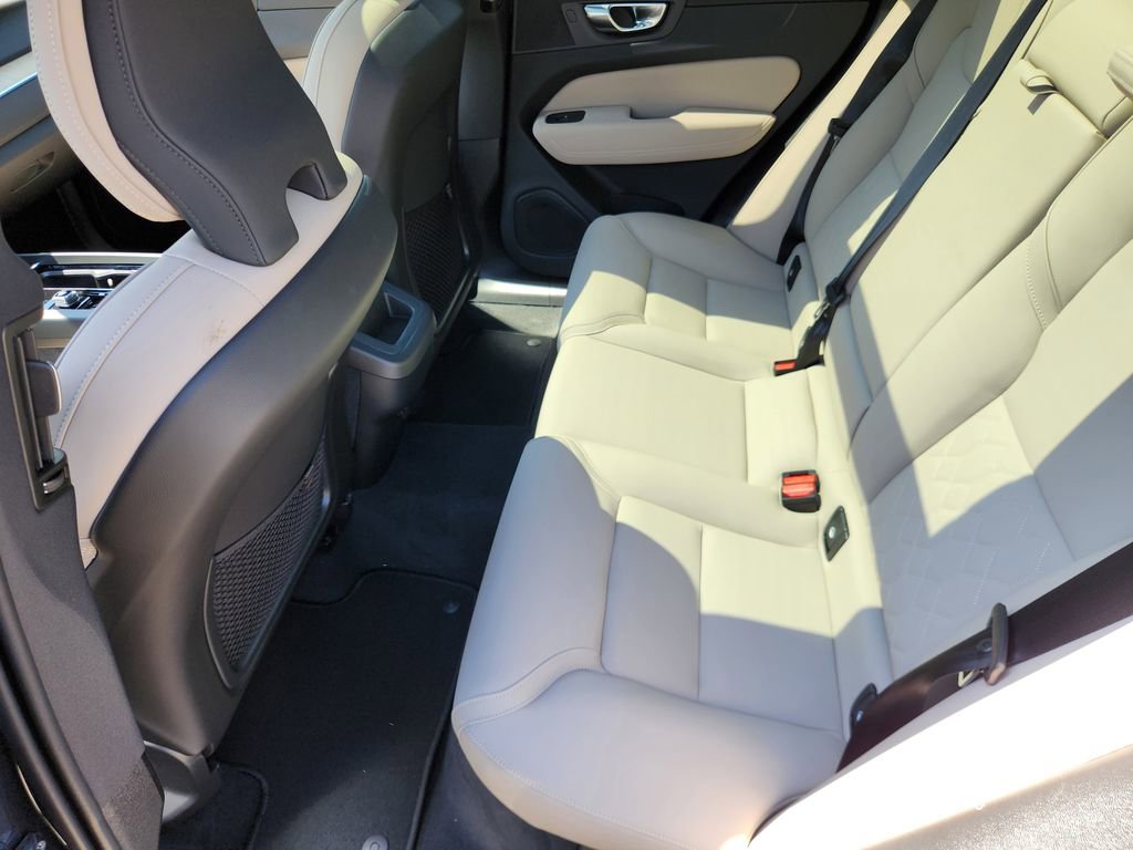 New 2026 Volvo XC60 B5 Plus w/ Protection Package Premier AWD/4WD image 11