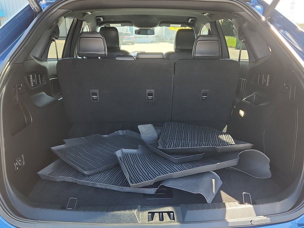 Used 2021 Ford Edge ST image 21