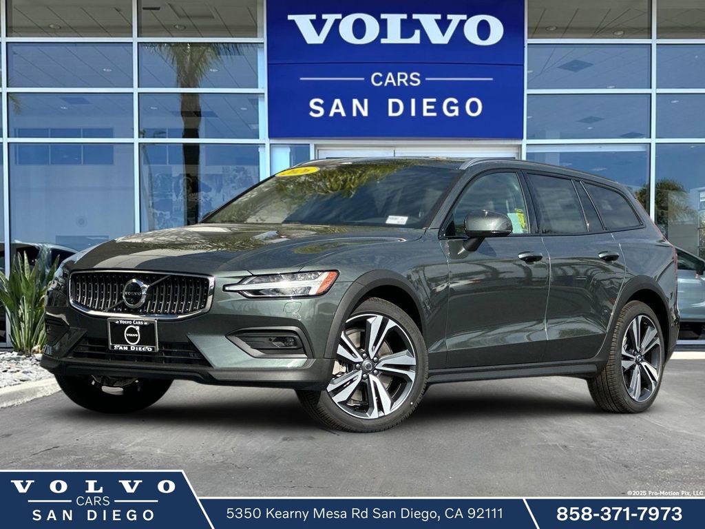 New 2026 Volvo V60 B5 Cross Country Plus w/ Climate Package
