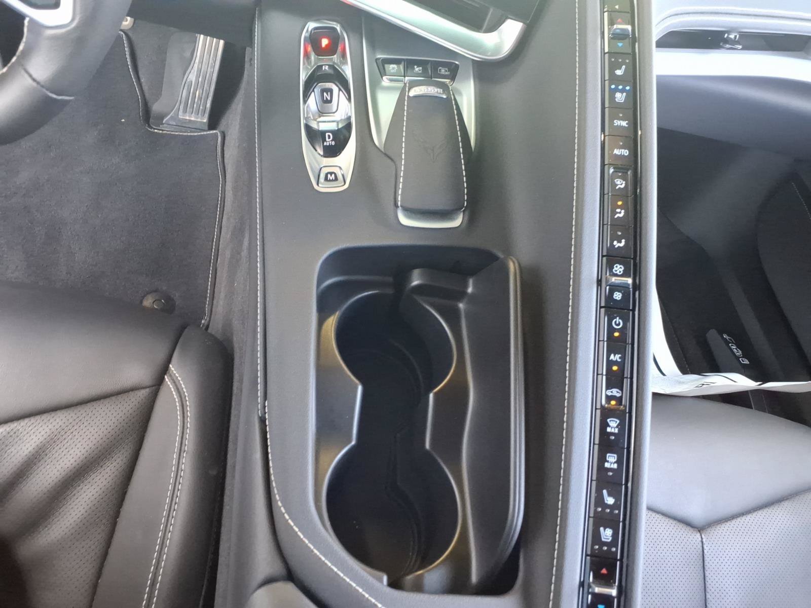 Used 2022 Chevrolet Corvette Stingray Preferred Cpe w/ Z51 Performance Package RWD image 21