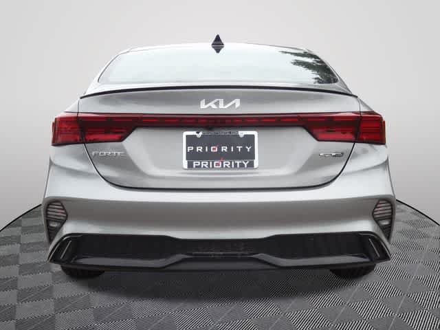Used 2023 Kia Forte GT-Line FWD image 3