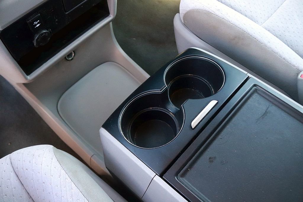 Used 2020 Toyota Sienna LE FWD image 21