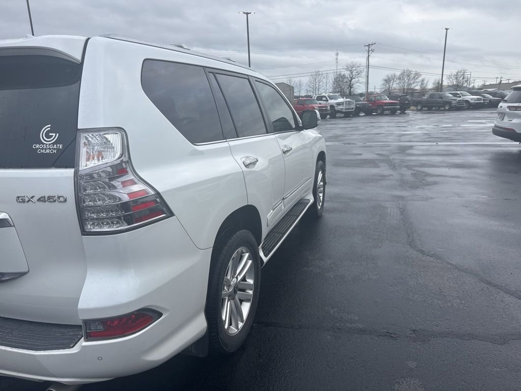 Used 2016 Lexus GX 460 w/ Premium Package image 4