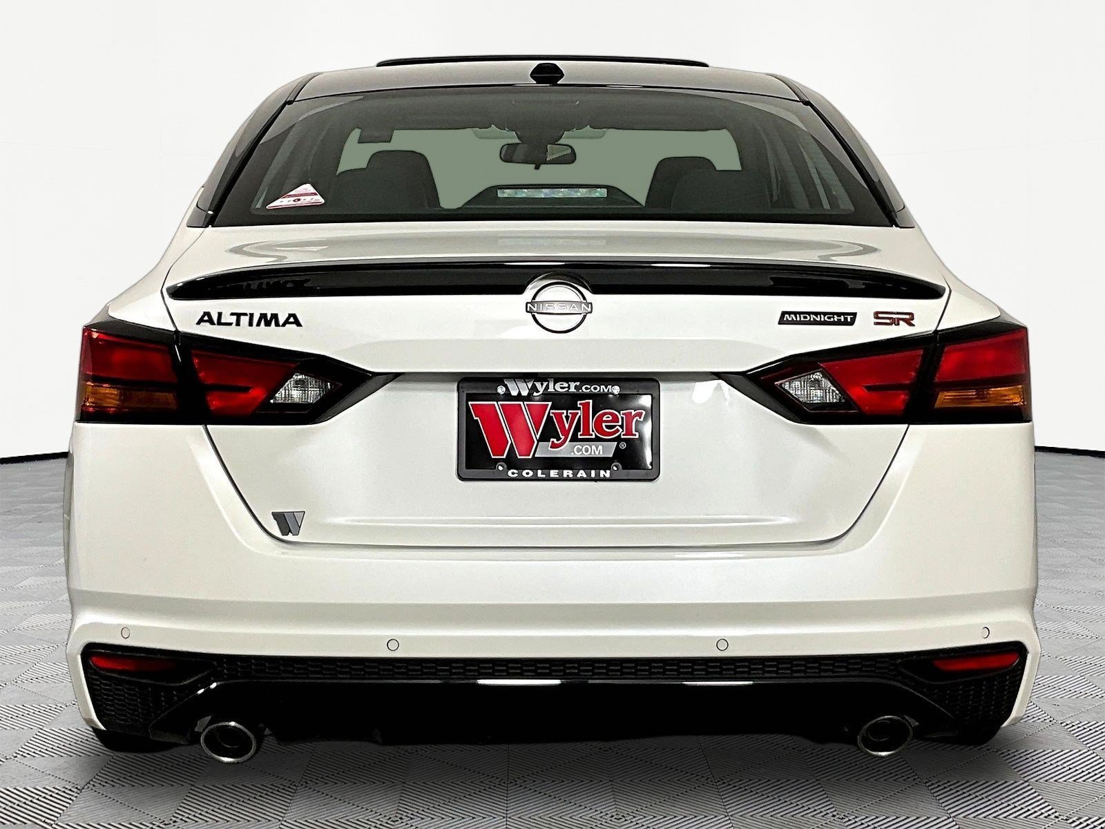 New 2026 Nissan Altima 2.5 SR w/ SR Midnight Edition Package FWD image 5