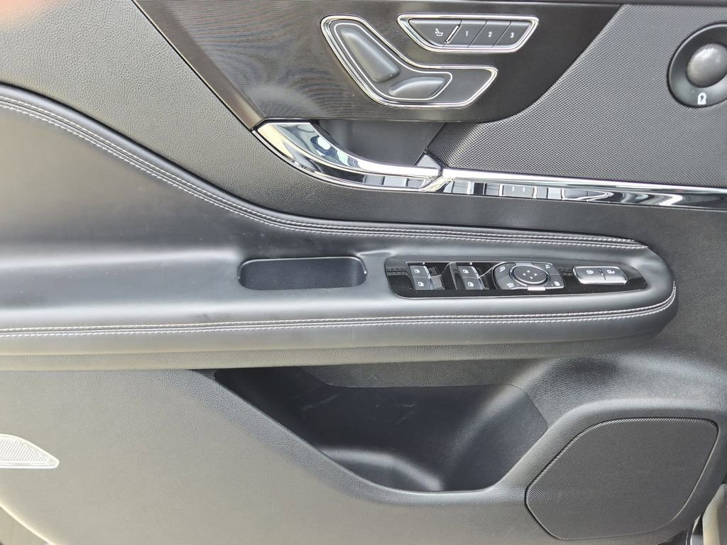 Used 2021 Lincoln Corsair Reserve w/ Elements Package image 31