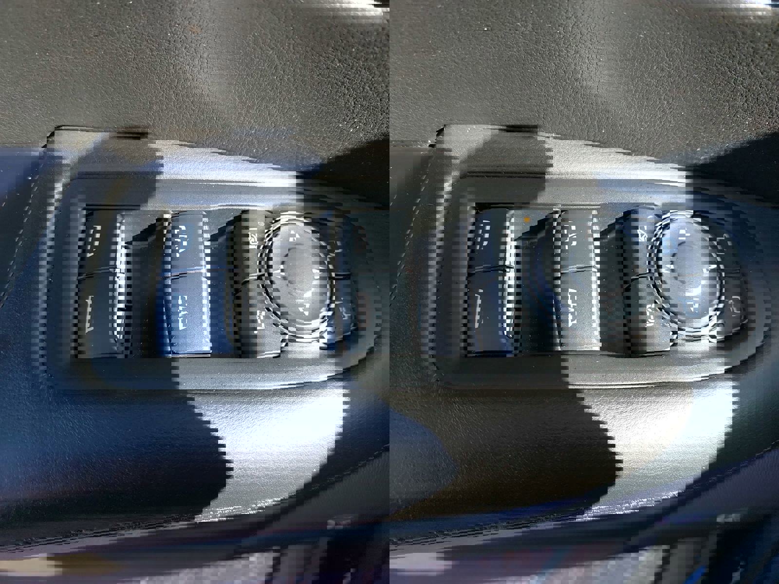 Used 2017 Cadillac XT5 Platinum image 30