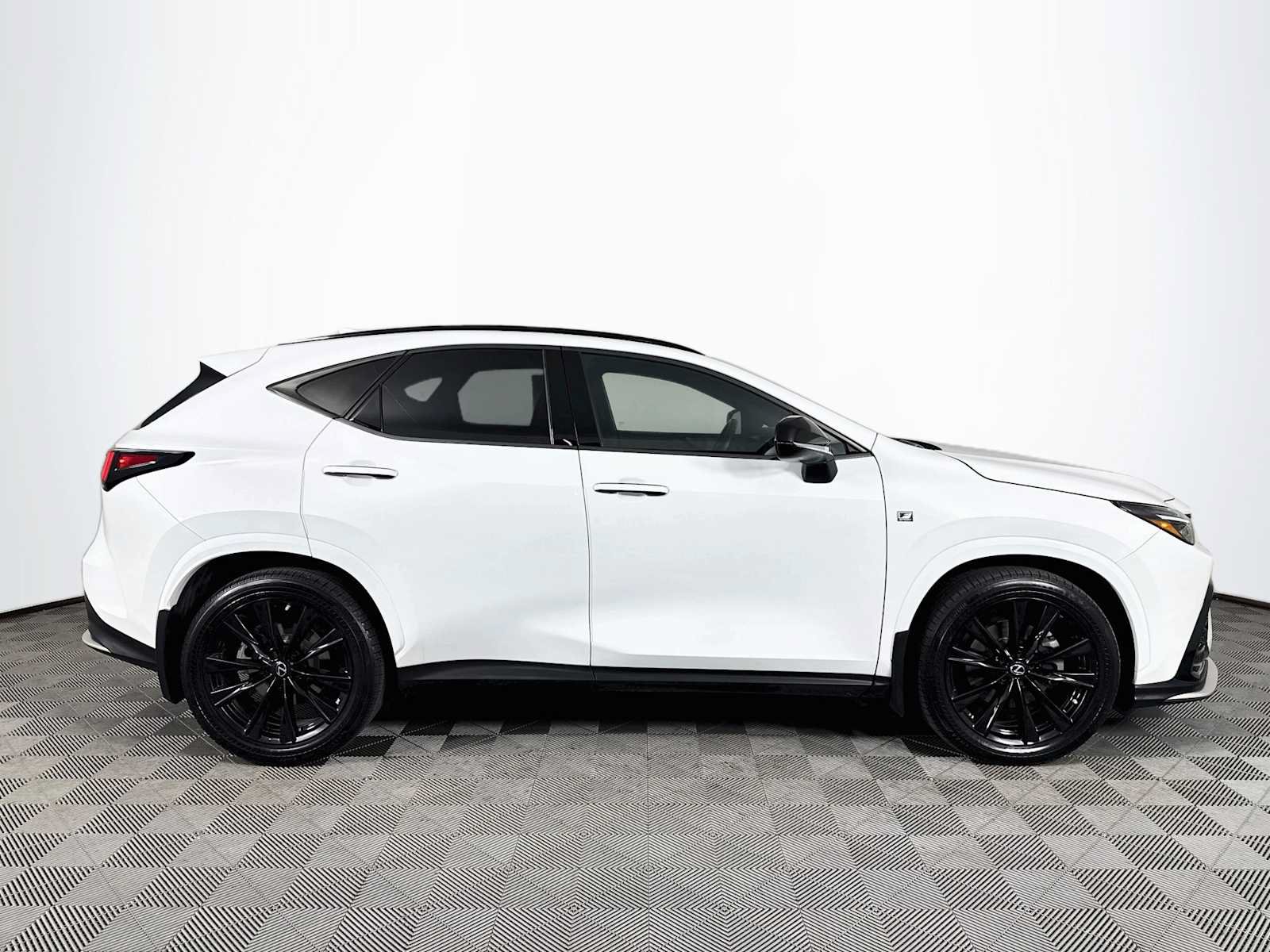 Used 2023 Lexus NX 350 F Sport AWD/4WD image 4