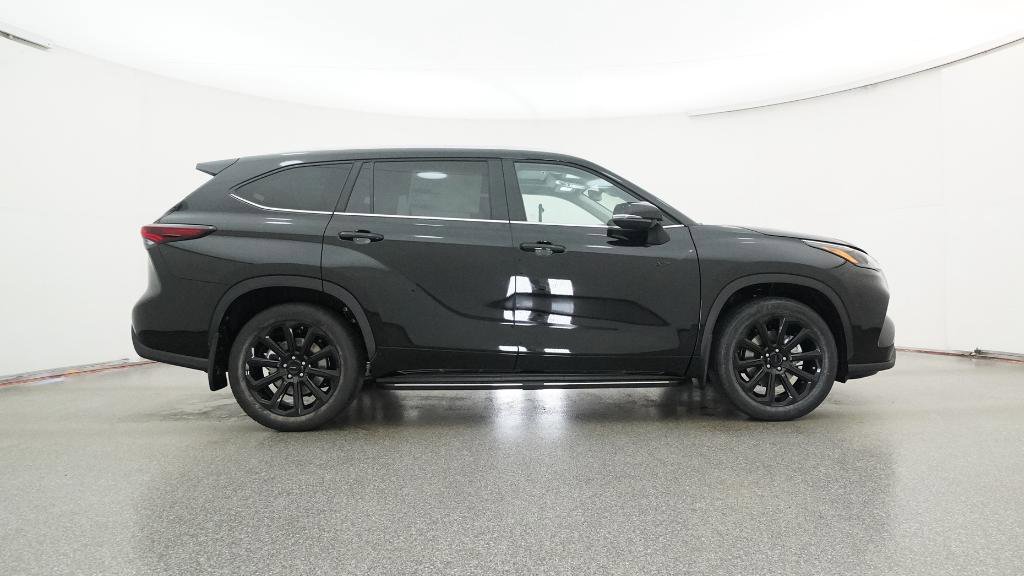 New 2026 Toyota Highlander XLE image 25