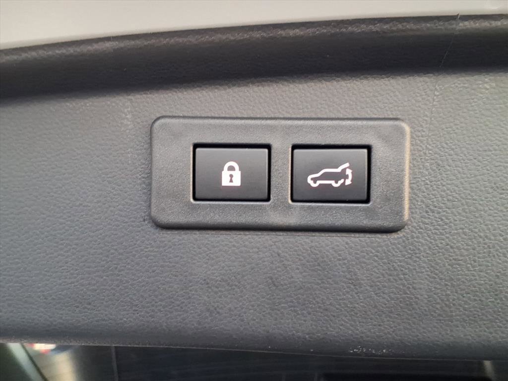 Certified 2022 Subaru Outback Limited w/ Popular Package #2 image 9