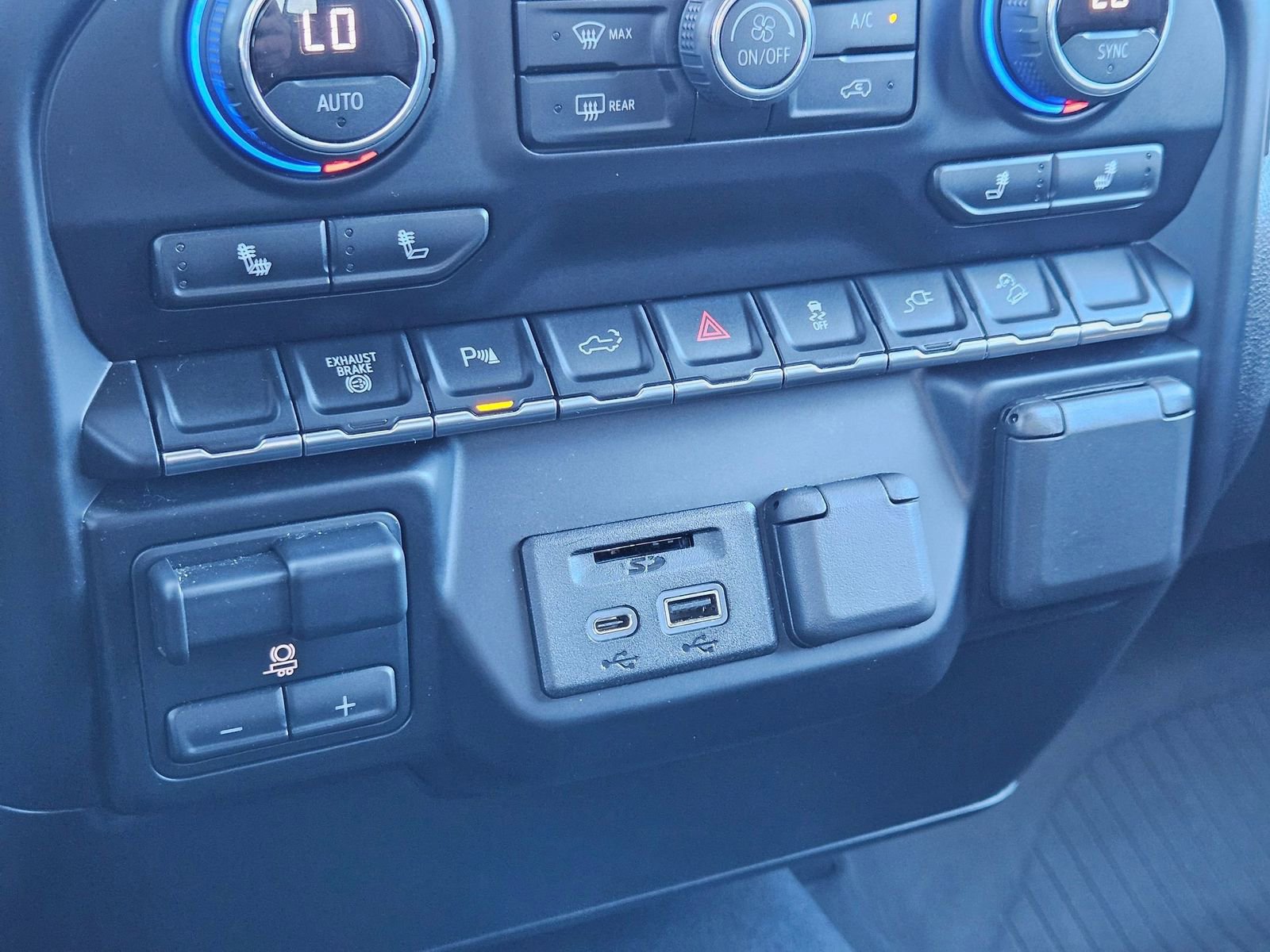 Used 2020 Chevrolet Silverado 2500 LT w/ All Star Edition image 21