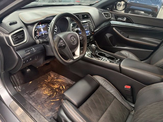 Used 2021 Nissan Maxima SR w/ Sport Mat Group FWD image 17