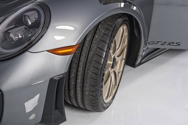 Used 2018 Porsche 911 GT2 RS image 30