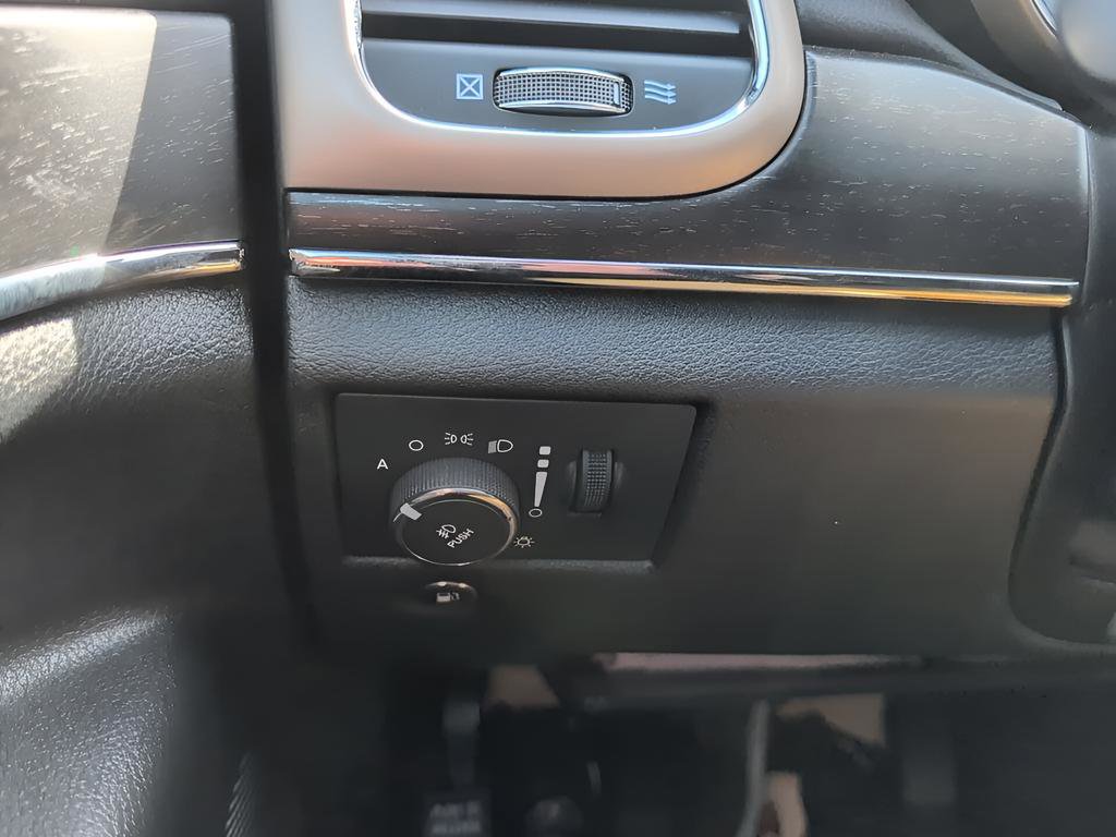 Used 2015 Jeep Grand Cherokee Limited image 14