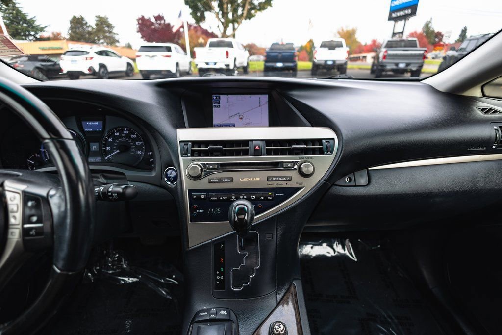 Used 2013 Lexus RX 450h AWD image 17