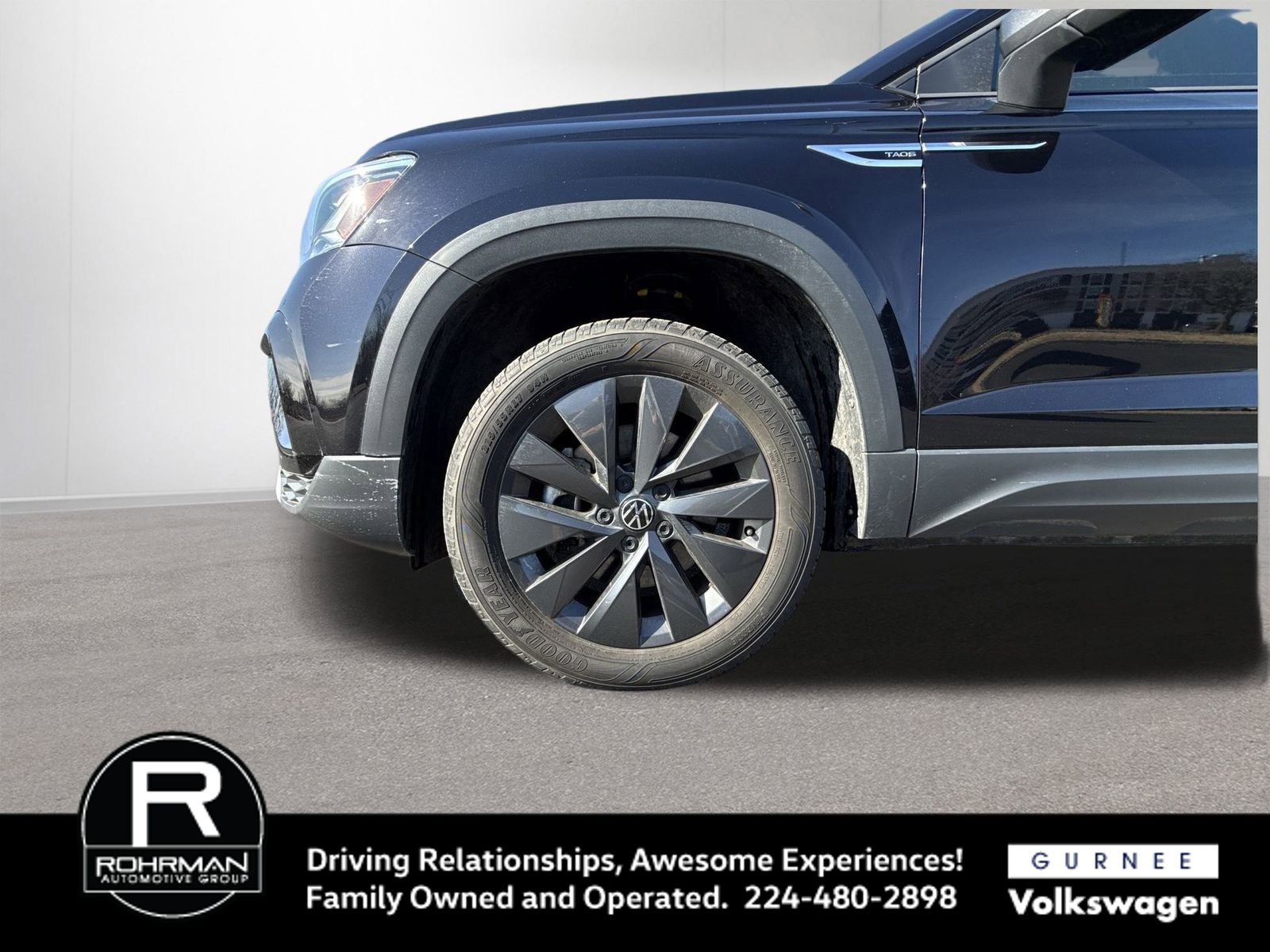 Used 2022 Volkswagen Taos S image 11