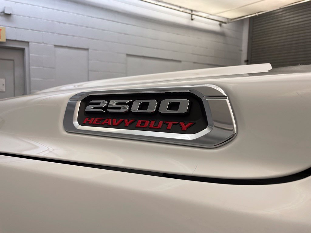 New 2026 RAM 2500 Laramie AWD/4WD image 12