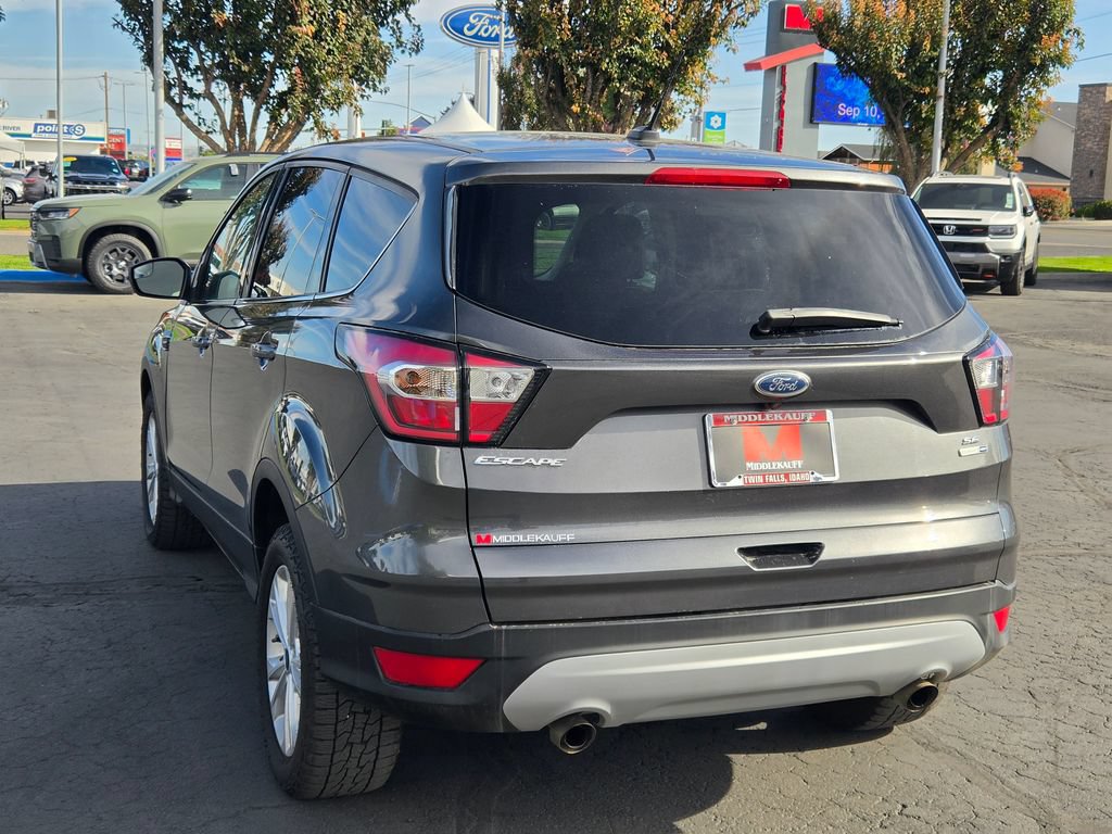 Used 2017 Ford Escape SE AWD/4WD image 5