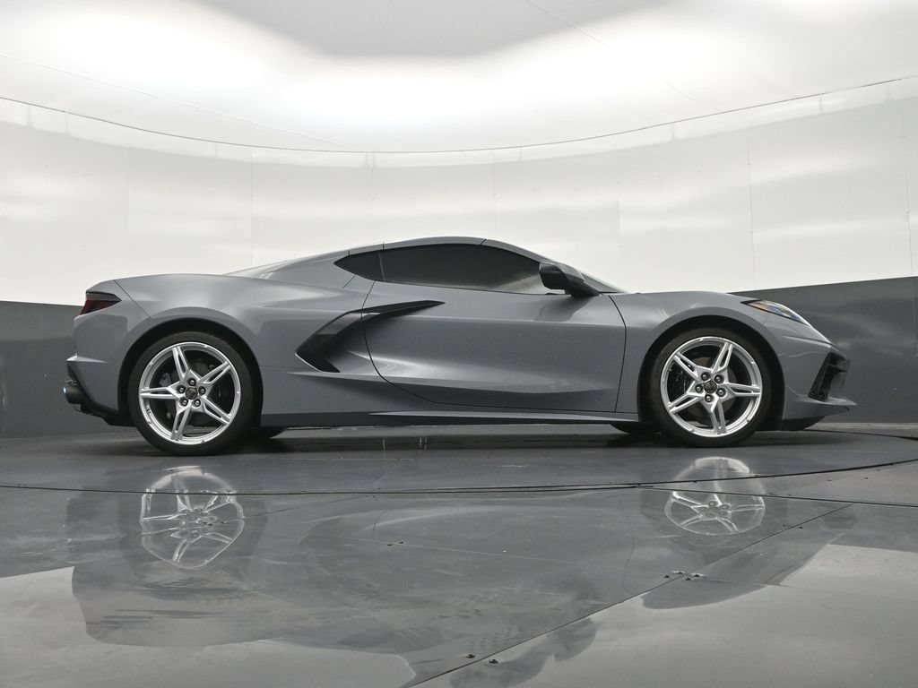 Used 2025 Chevrolet Corvette Stingray Coupe w/ 1LT RWD image 28