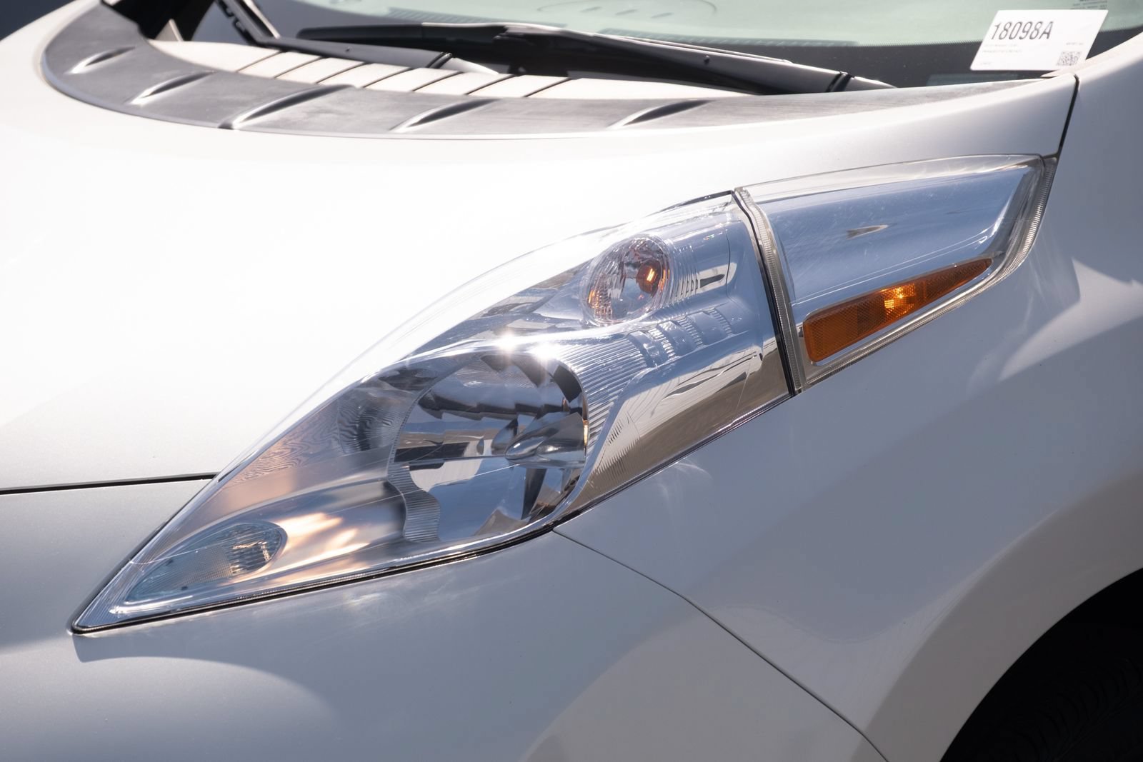Used 2015 Nissan Leaf SV FWD image 19