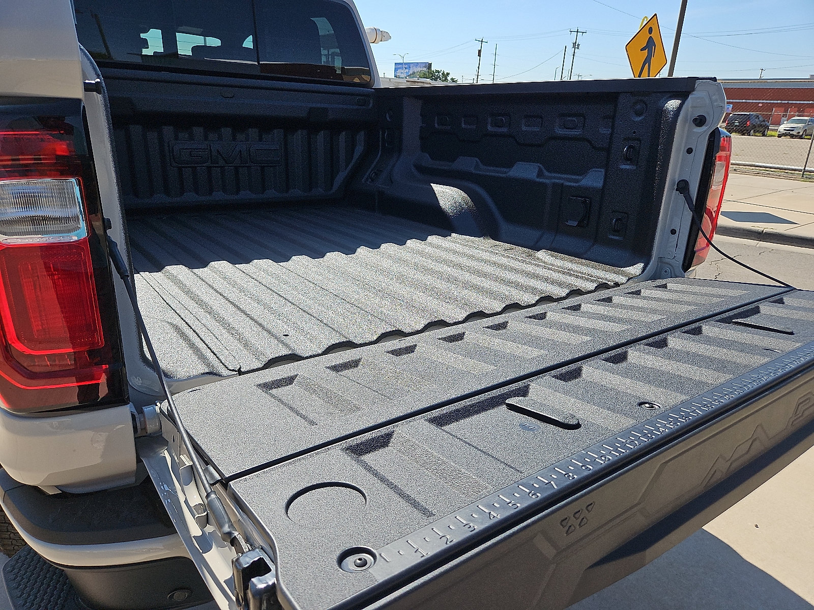 New 2026 GMC Canyon Elevation w/ Convenience Package AWD/4WD image 10